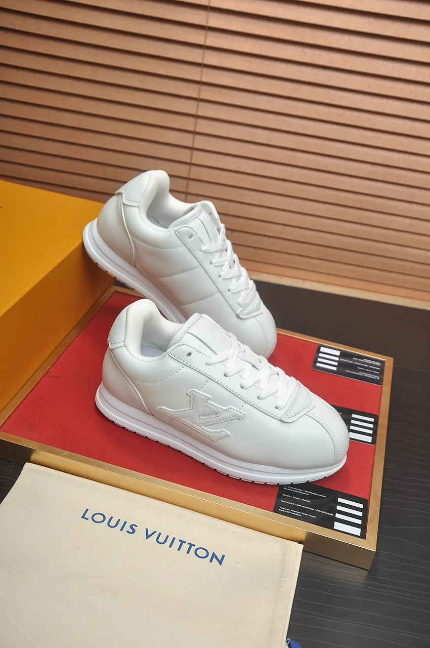 Men's men's shoes 💰700💶[LOUIS VUITTON] new original order 🍀LV Louis Vuitton * - top version of LV classic trendy shoes! Made of imported original fabrics, mesh lining, and original wear-resistant rubber foam outsole! High quality products! Size (female 35-40)